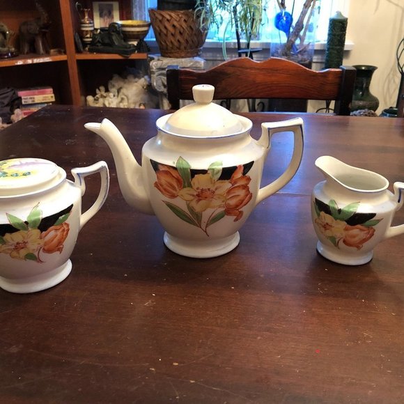 Vintage Japanese Teapot with sugar bowl and Creame - Picture 1 of 8